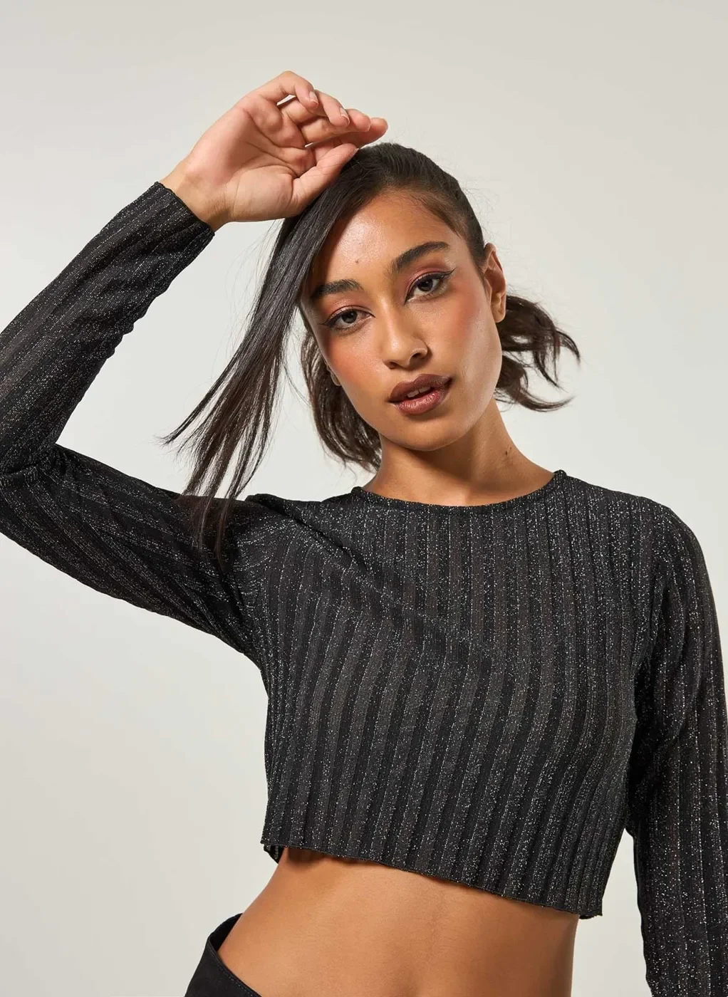 Blusa Cropped Manga Longa Com Brilho