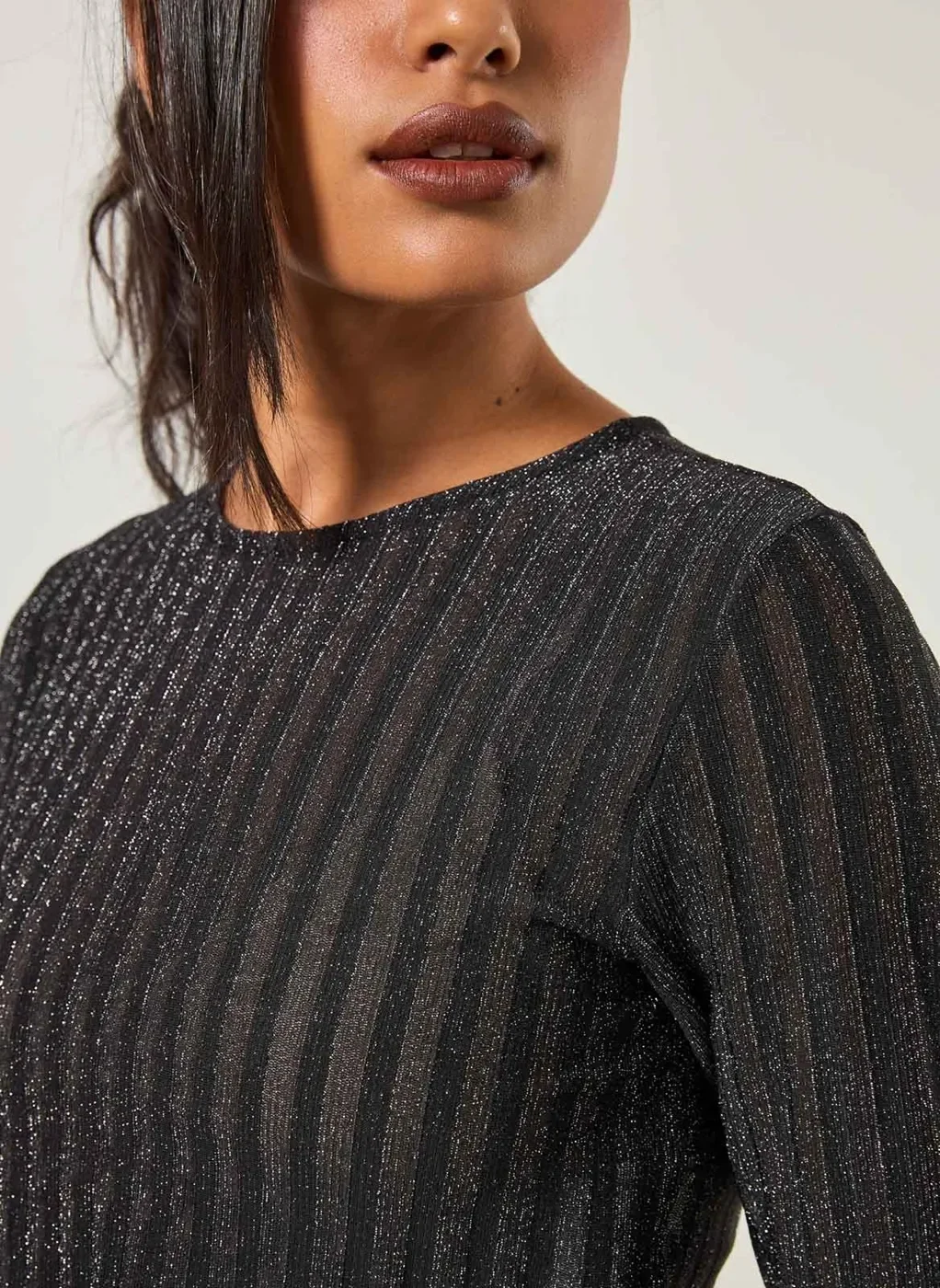 Blusa Cropped Manga Longa Com Brilho