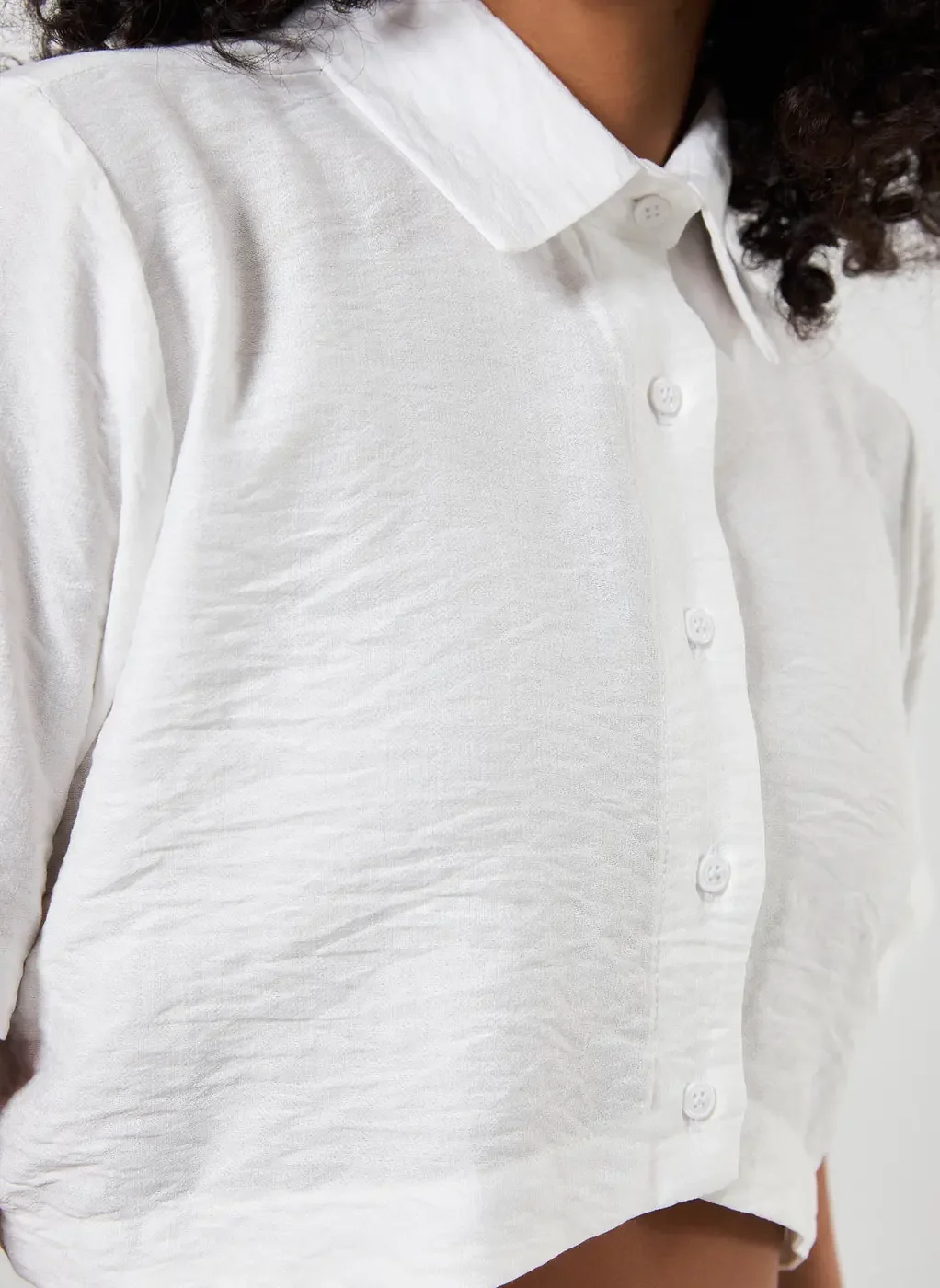 Camisa Cropped Assimétrica Texturizada