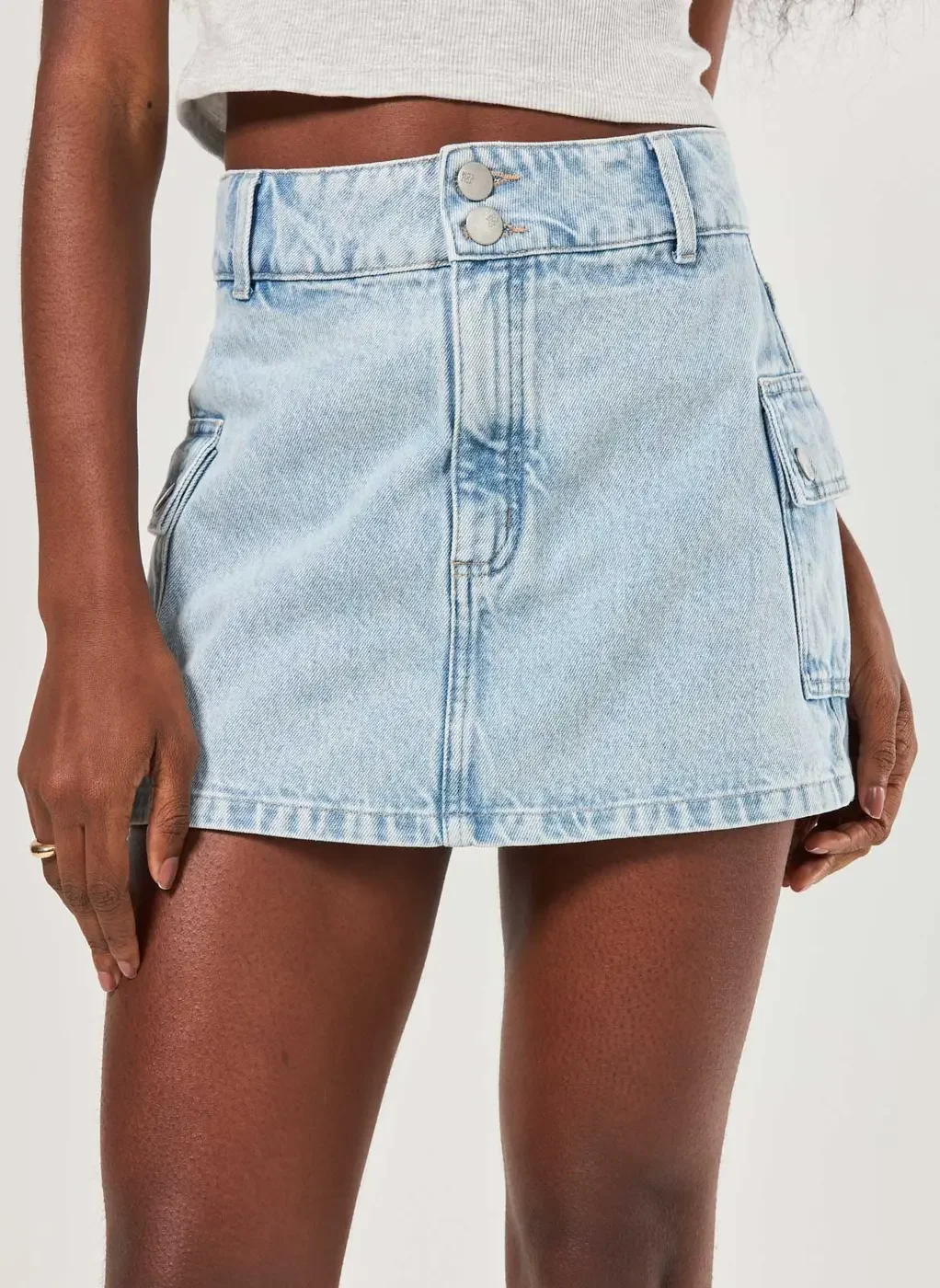 Short Saia Jeans Cargo Cintura Alta