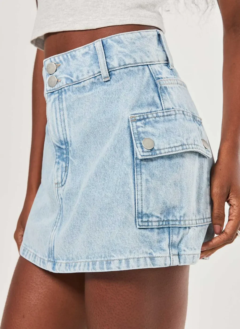Short Saia Jeans Cargo Cintura Alta