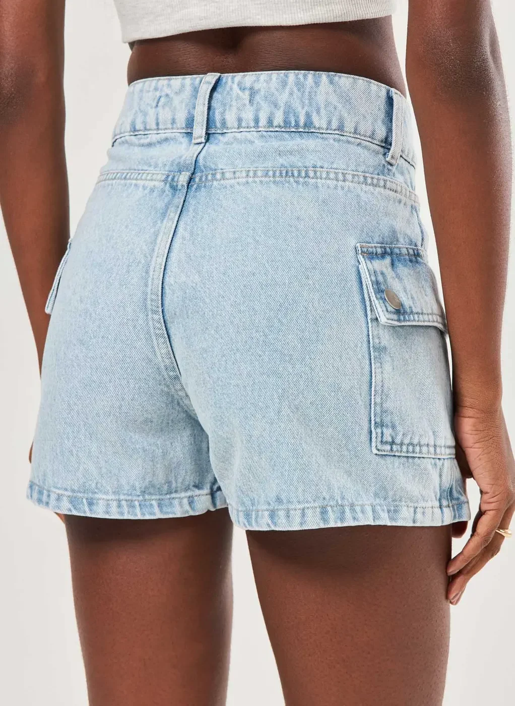 Short Saia Jeans Cargo Cintura Alta