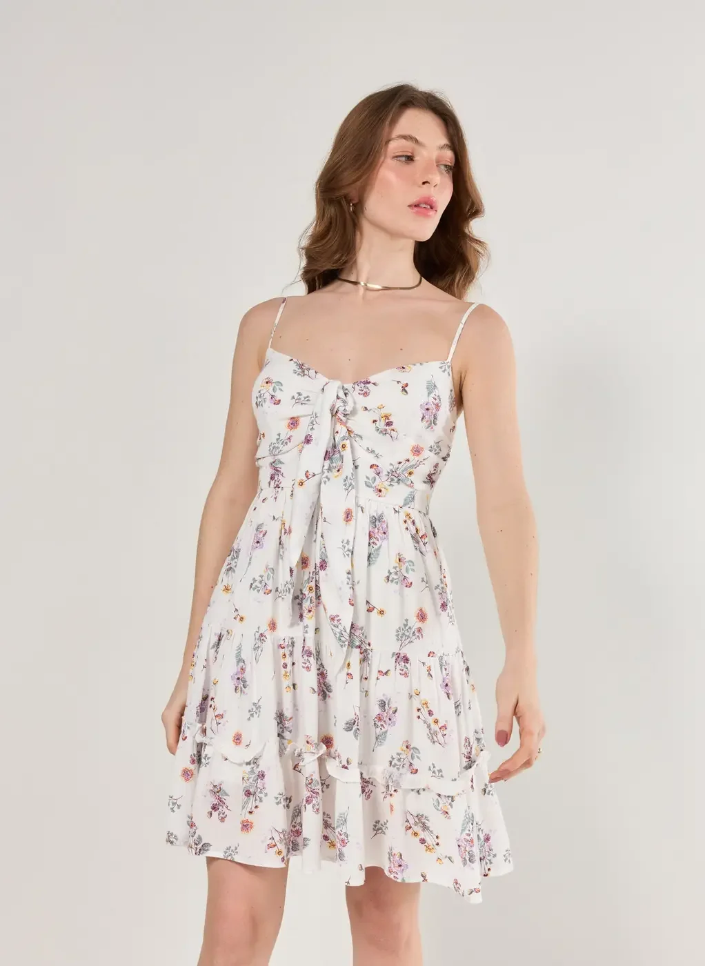 Vestido Romântico Off-White Com Flores
