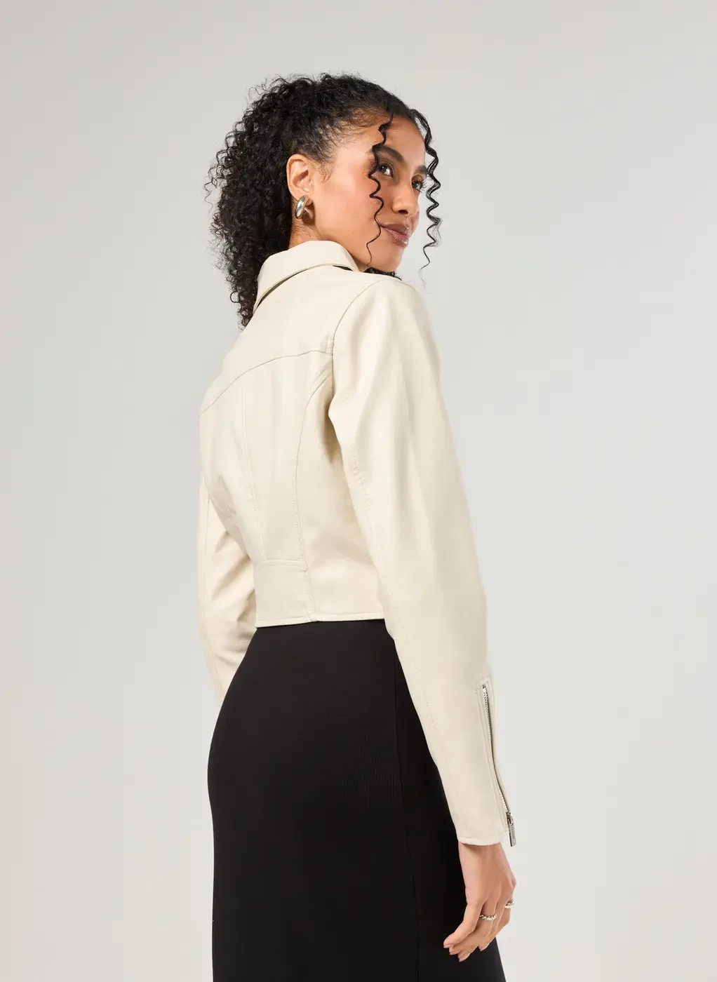 Jaqueta Perfecto Cropped Em Poliuretano