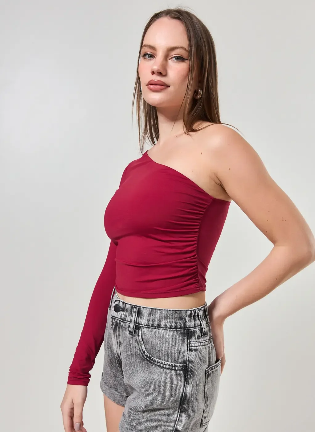 Blusa Manga Única Em Poliamida