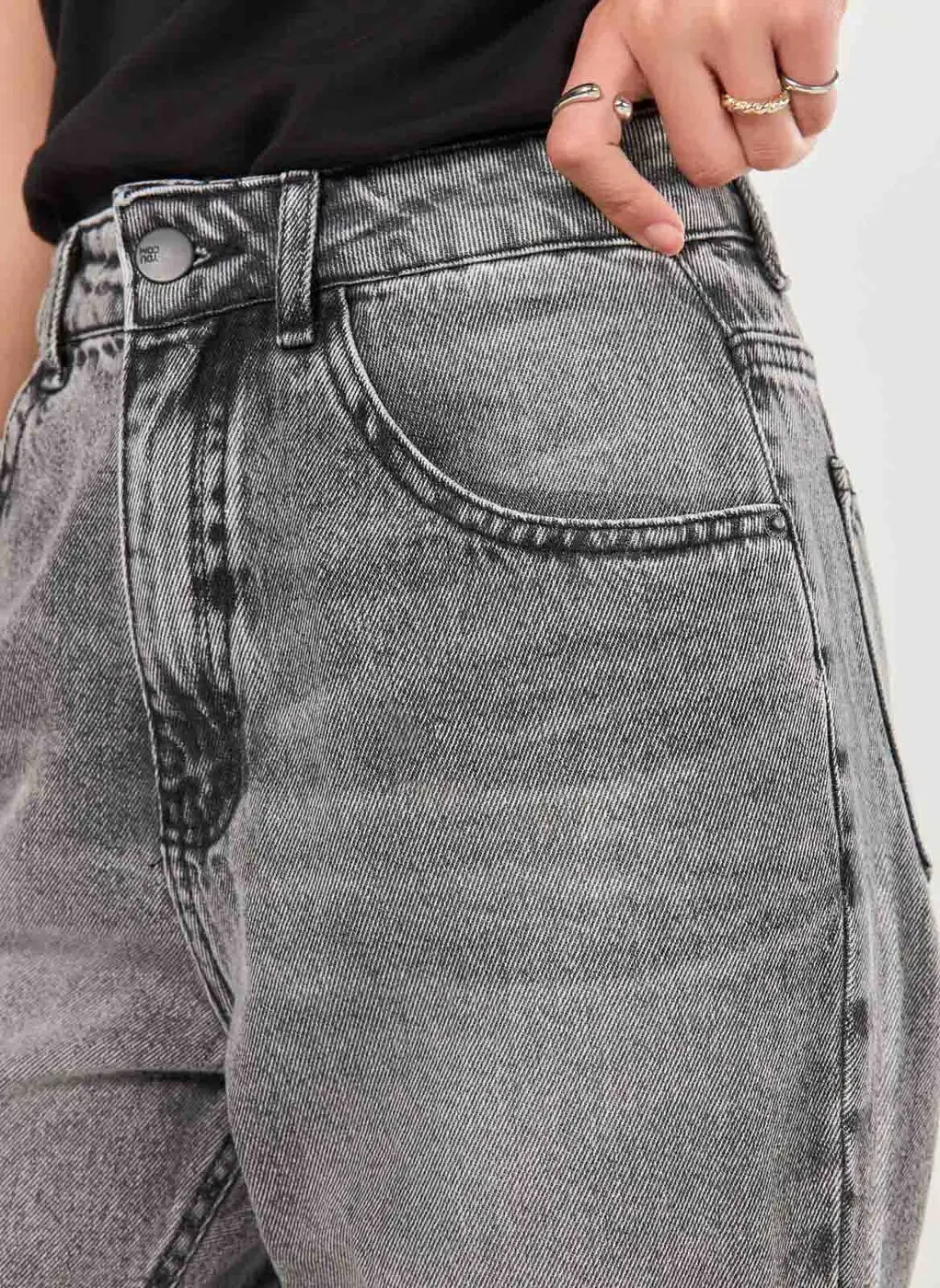 Calça Mom Em Jeans Cinza