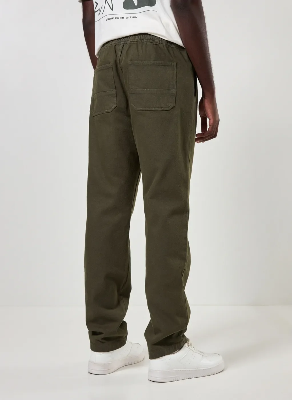 Calça Em Sarja Verde Militar Com Amarração