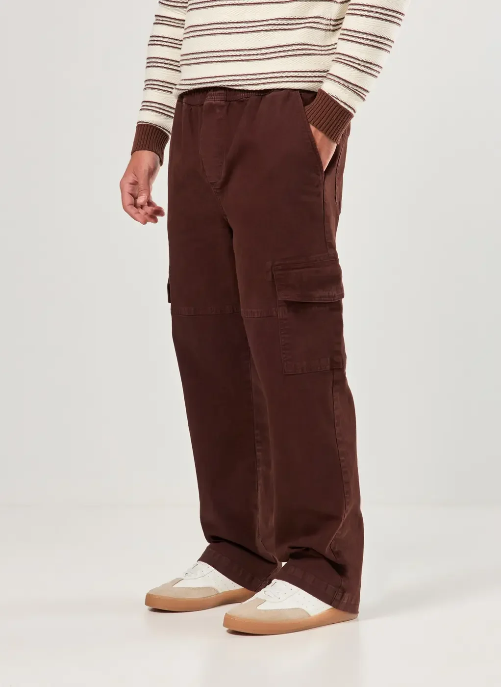 Calça Cargo Reta Em Sarja Preta