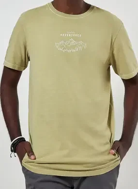 Camiseta Verde Adventures