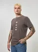Camiseta Marrom Estonada Símbolos