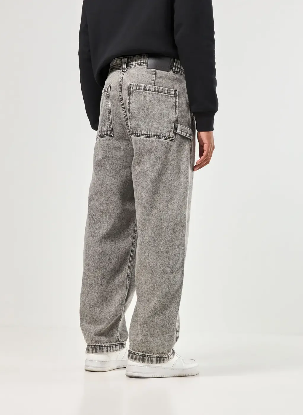 Calça Baggy Jeans Com Chaveiro