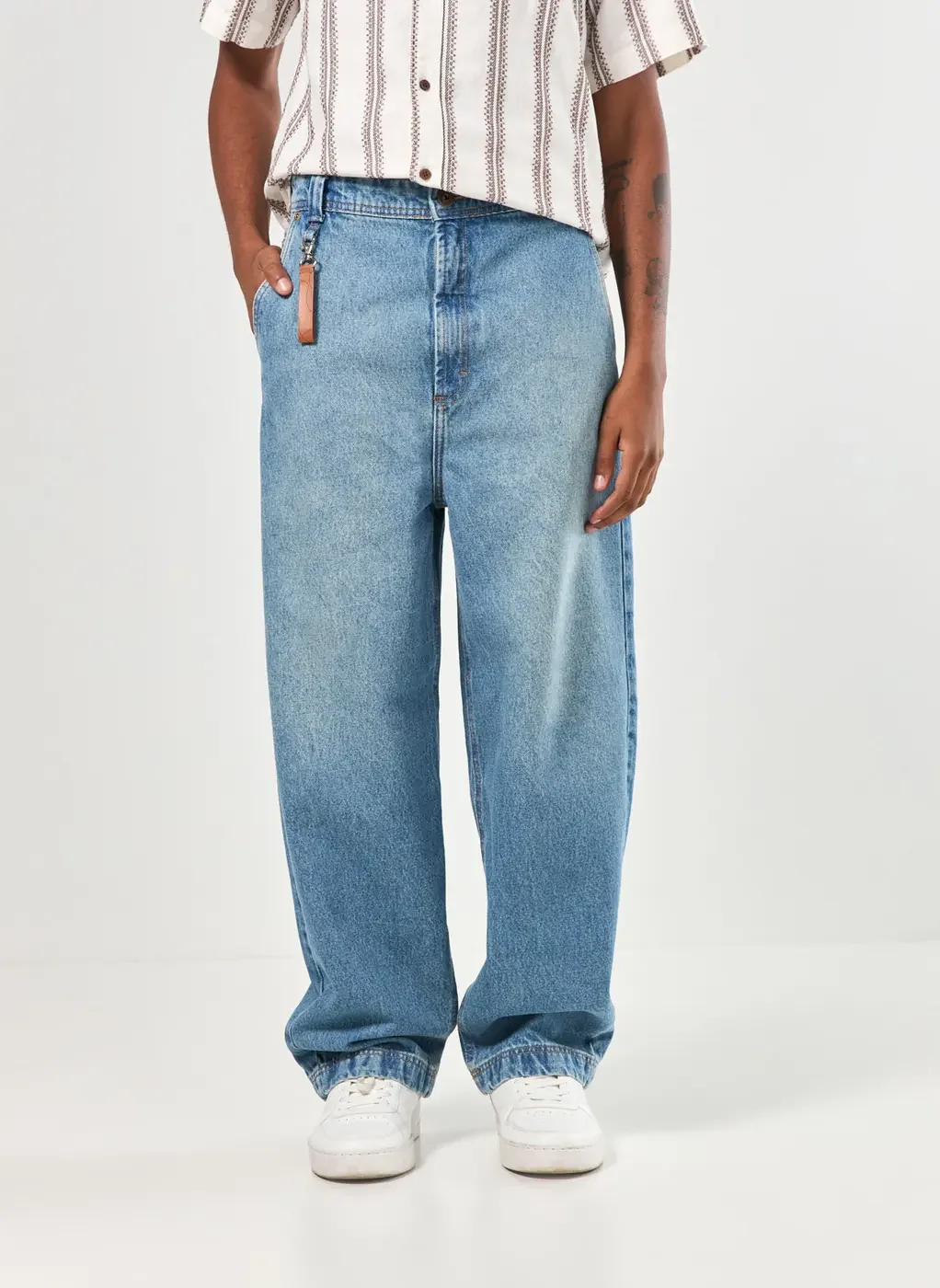 Calça Baggy Jeans Com Chaveiro
