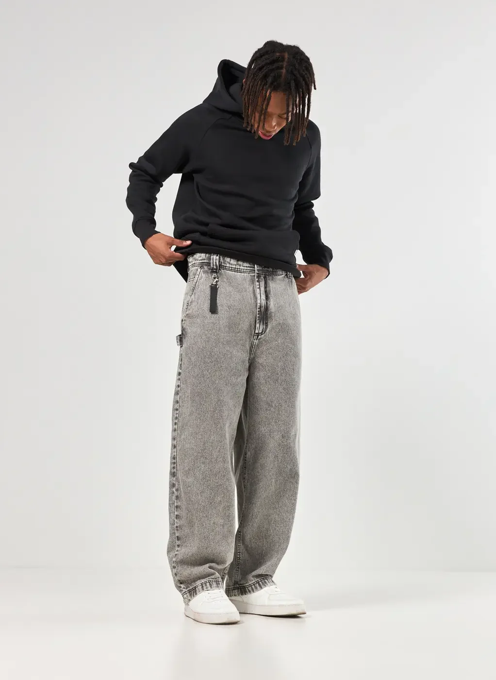 Calça Baggy Jeans Com Chaveiro