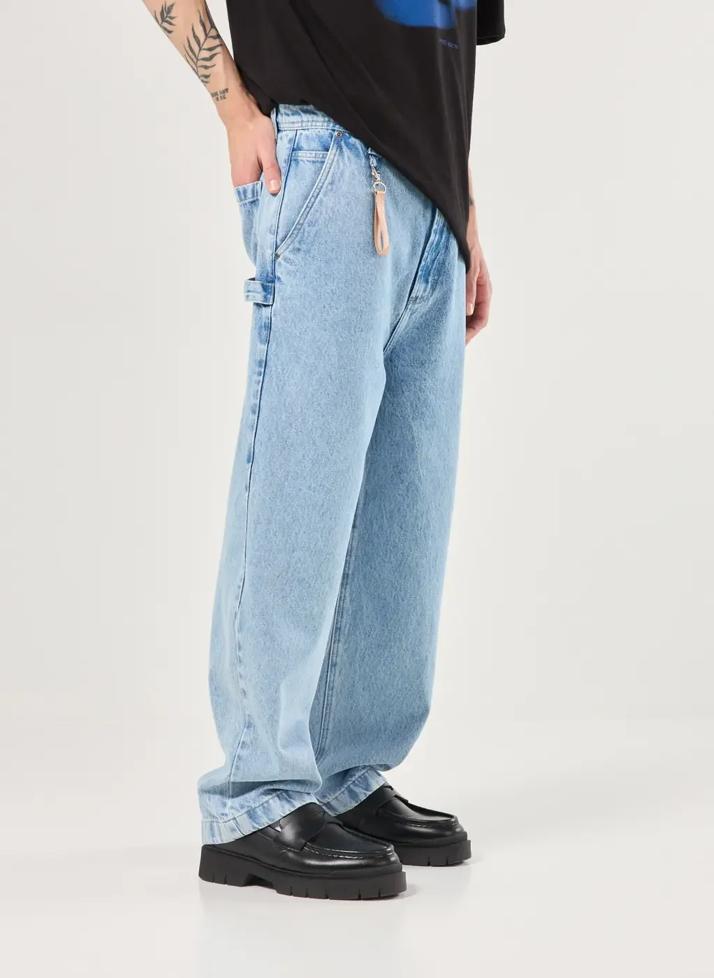 Calça Baggy Jeans Com Chaveiro
