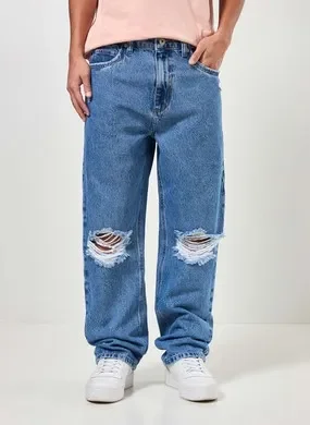 Calça Jeans Reta Com Rasgos