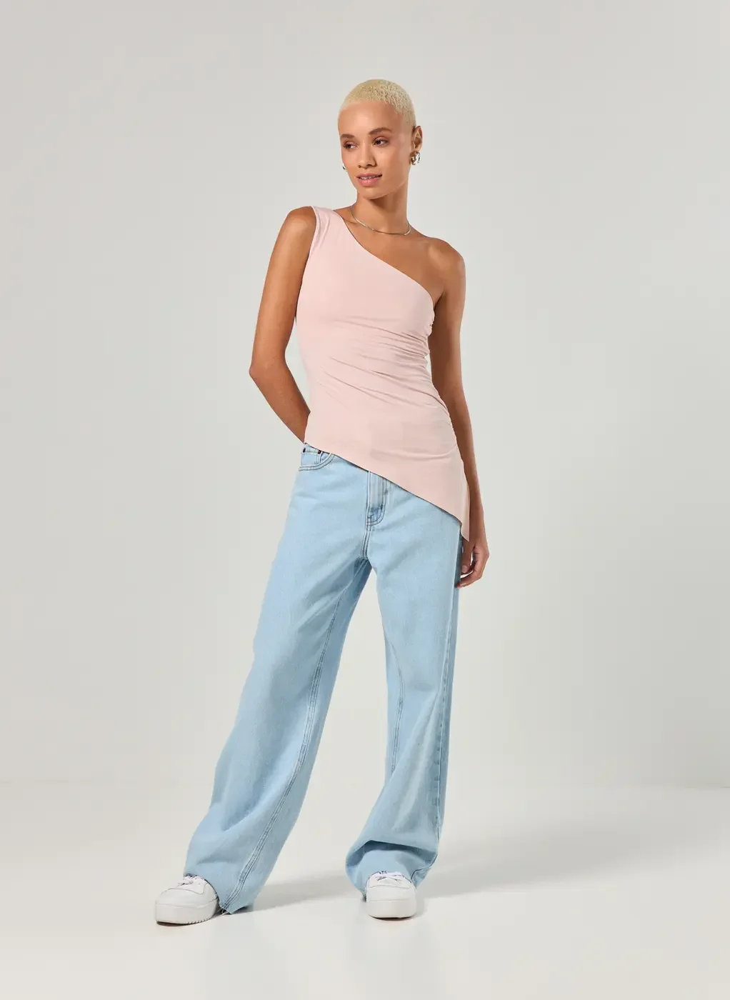 Blusa Assimétrica Ombro Único Em Poliamida