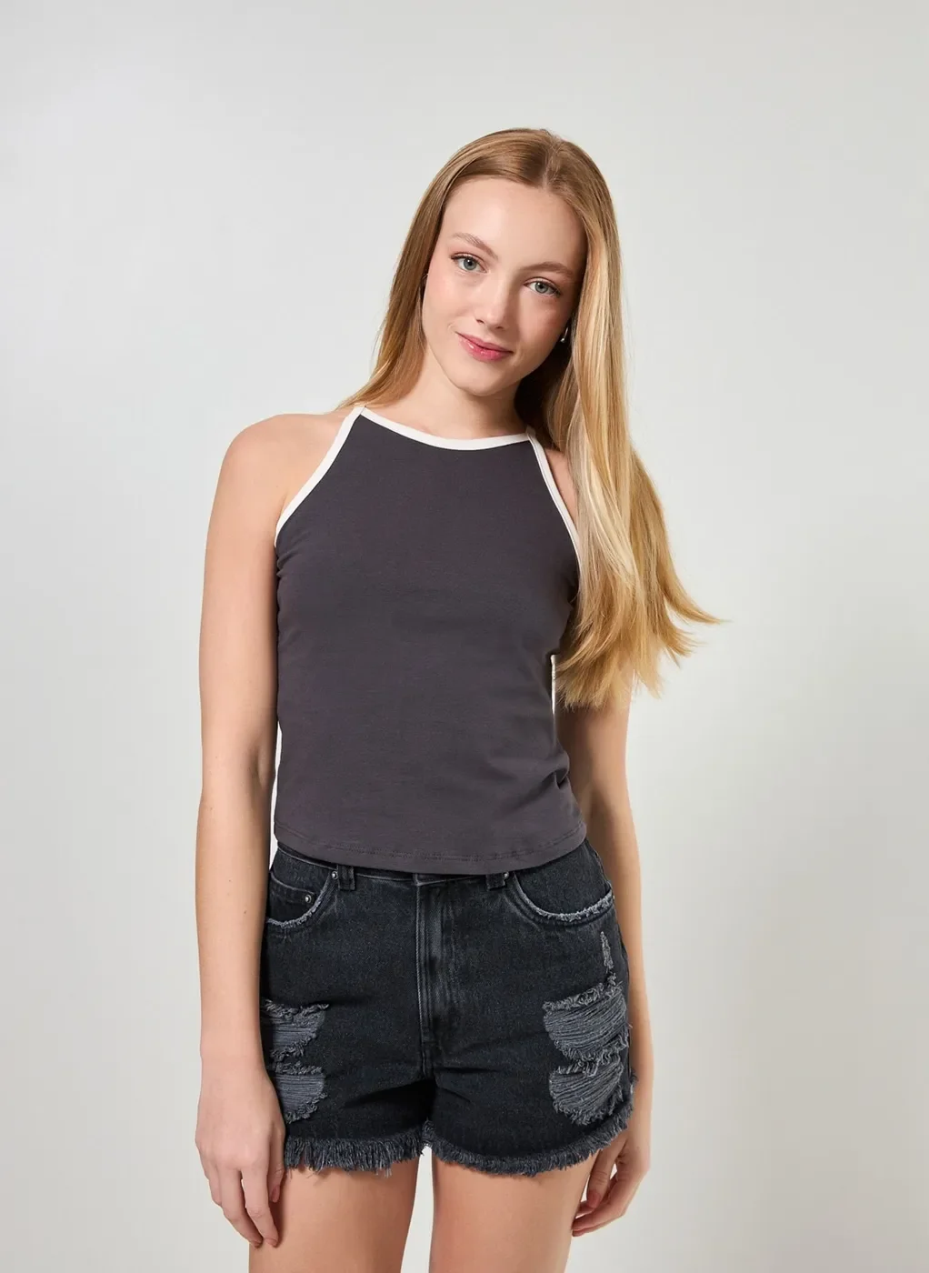 Blusa Halter Detalhe Contrastante