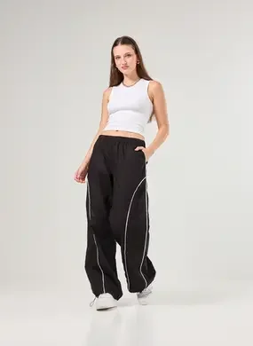 Calça Em Sarja Preta Estilo Esportivo