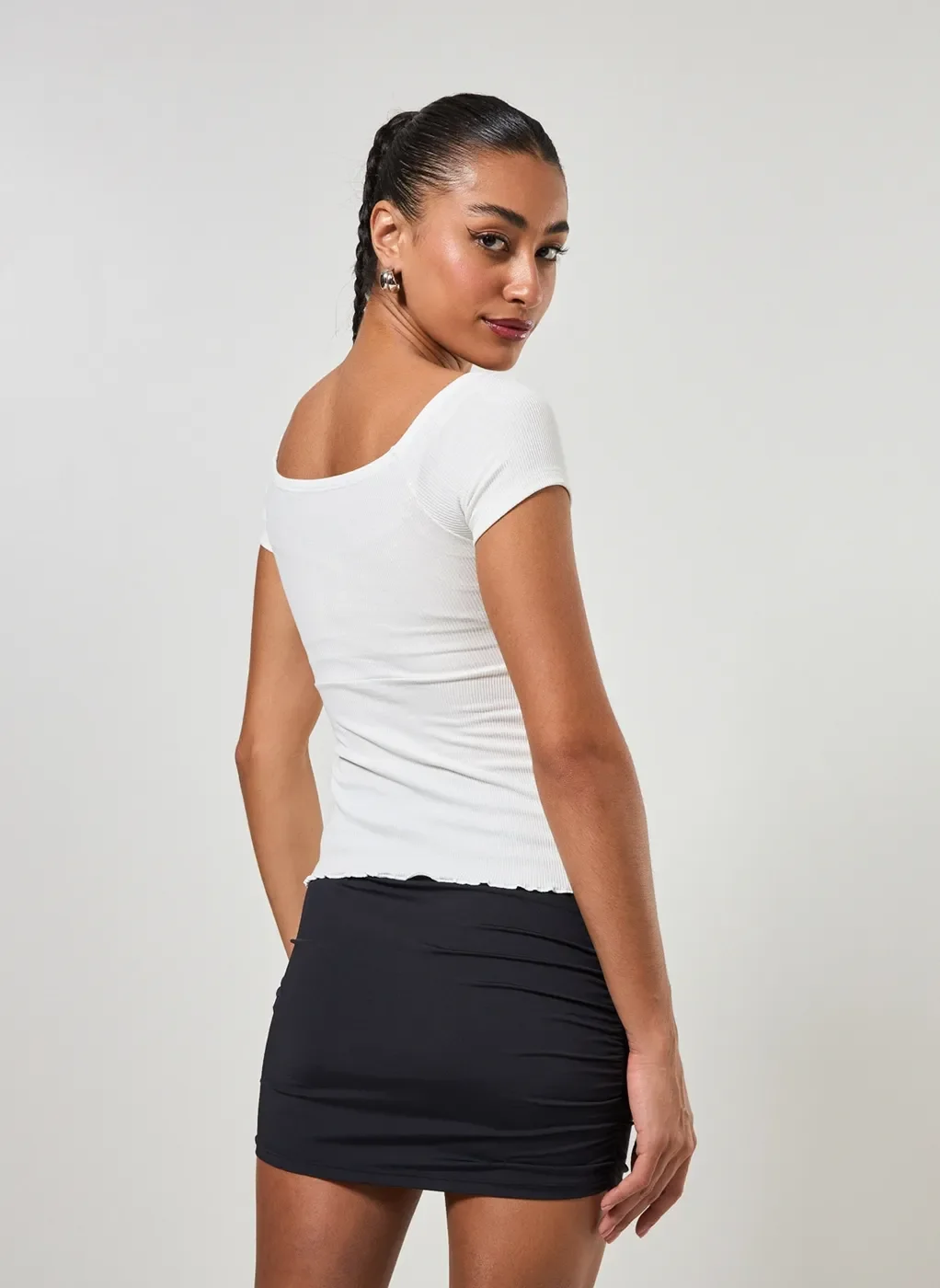 Blusa Com Franzido E Ponta Na Barra