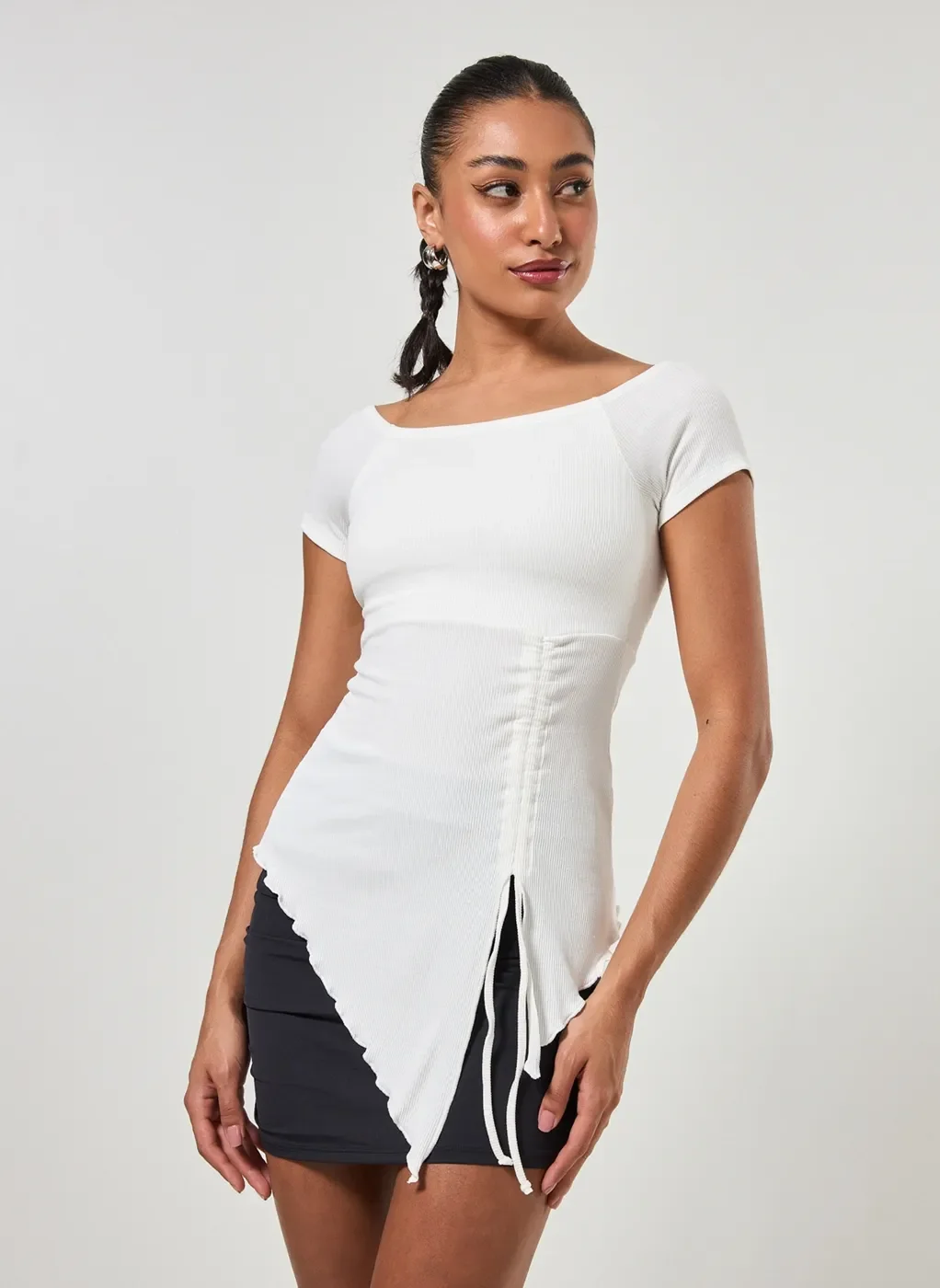 Blusa Com Franzido E Ponta Na Barra