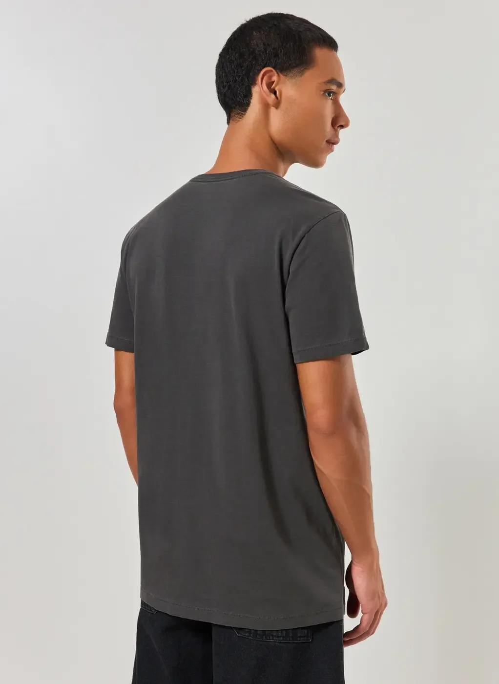 Camiseta Preta Estonada Praia