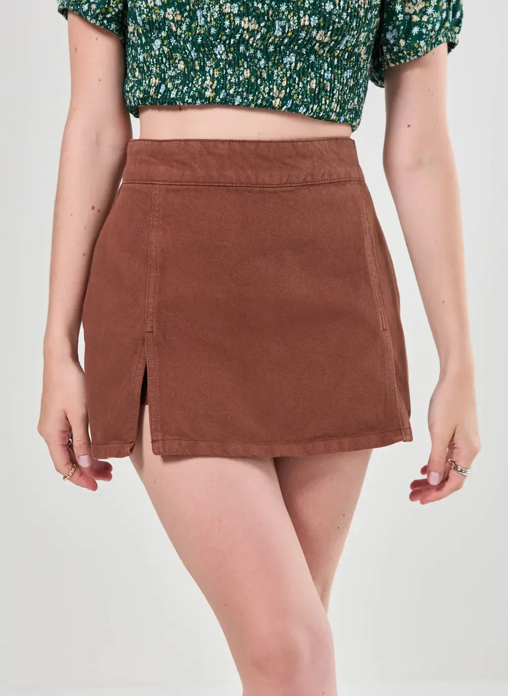 Short Saia Sarja Com Fendas