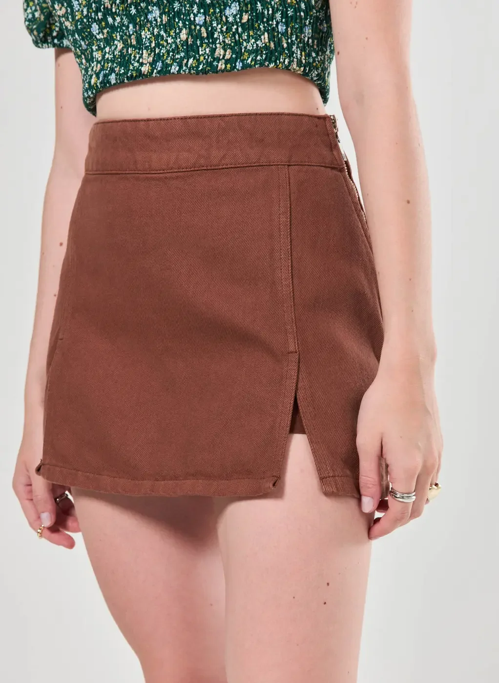 Short Saia Sarja Com Fendas