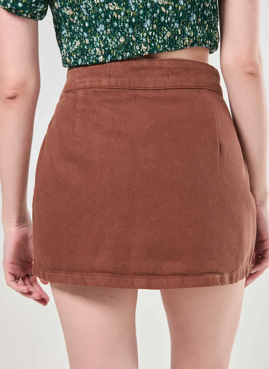 Short Saia Sarja Com Fendas