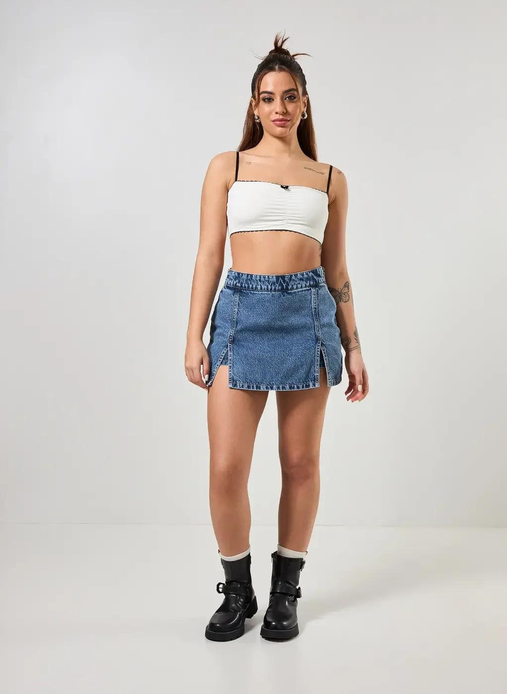 Top Cropped Off-White Com Lacinho