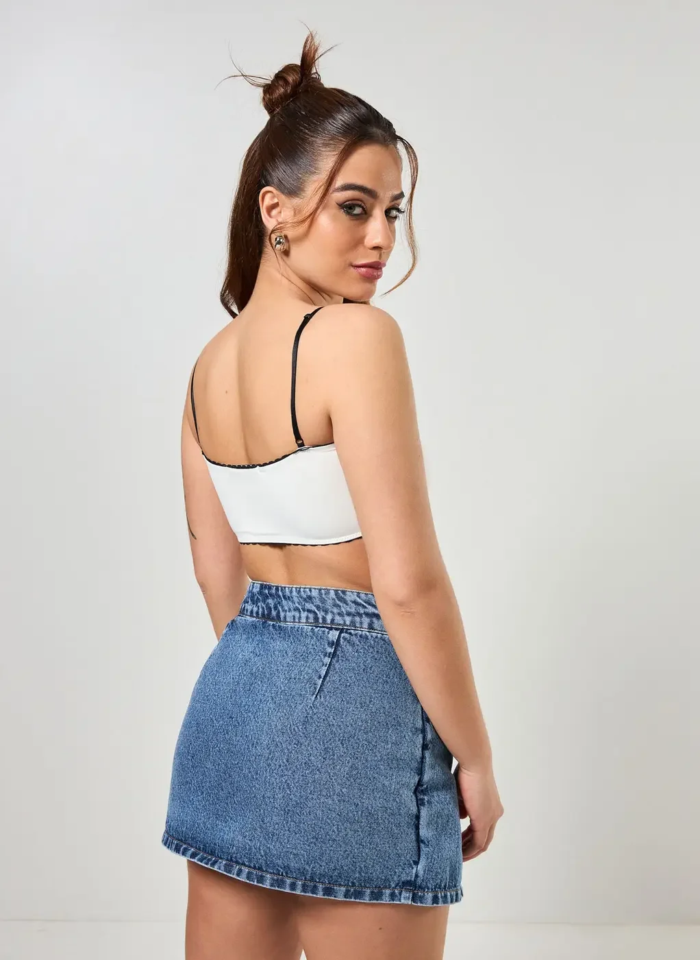 Top Cropped Off-White Com Lacinho