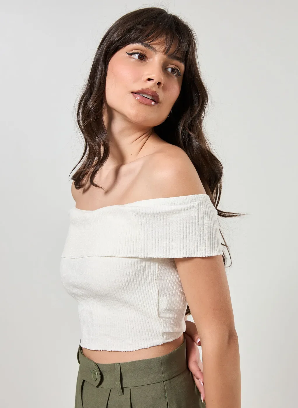 Cropped Off-White Ombro A Ombro Canelado