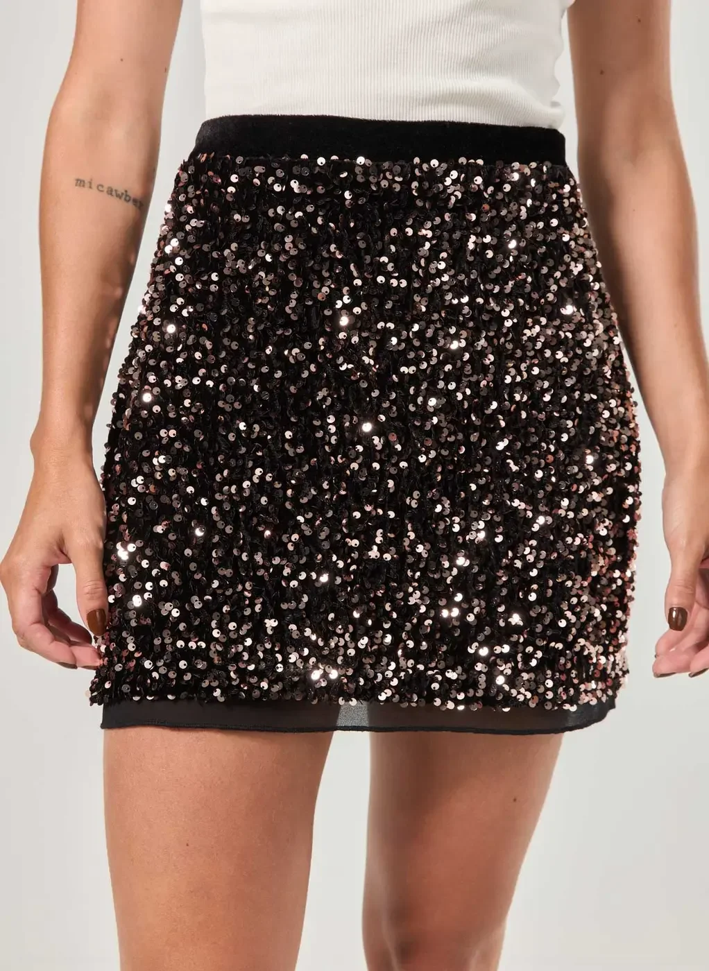 Saia De Veludo Com Paetê E Tule