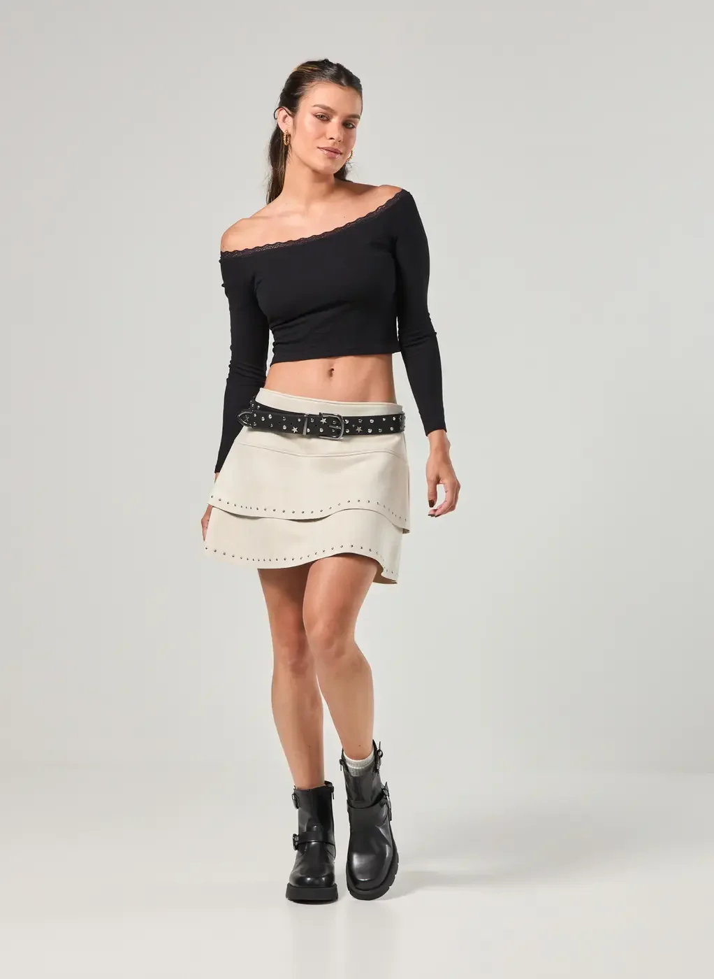 Saia Suede Com Babados E Tachas