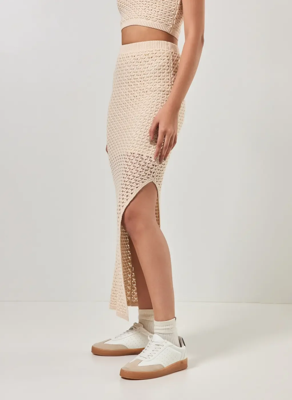 Saia Midi Crochê Areia Fenda