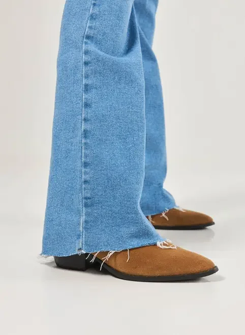 Calça Flare Jeans Com Elastano