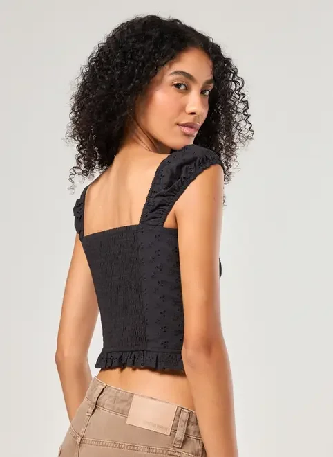 Blusa Preta Broderie Corsetada