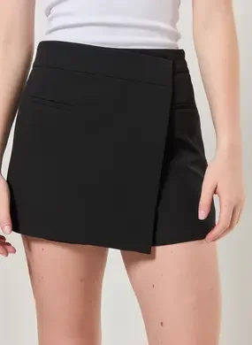 Short Saia Alfaiataria Cós Assimétrico