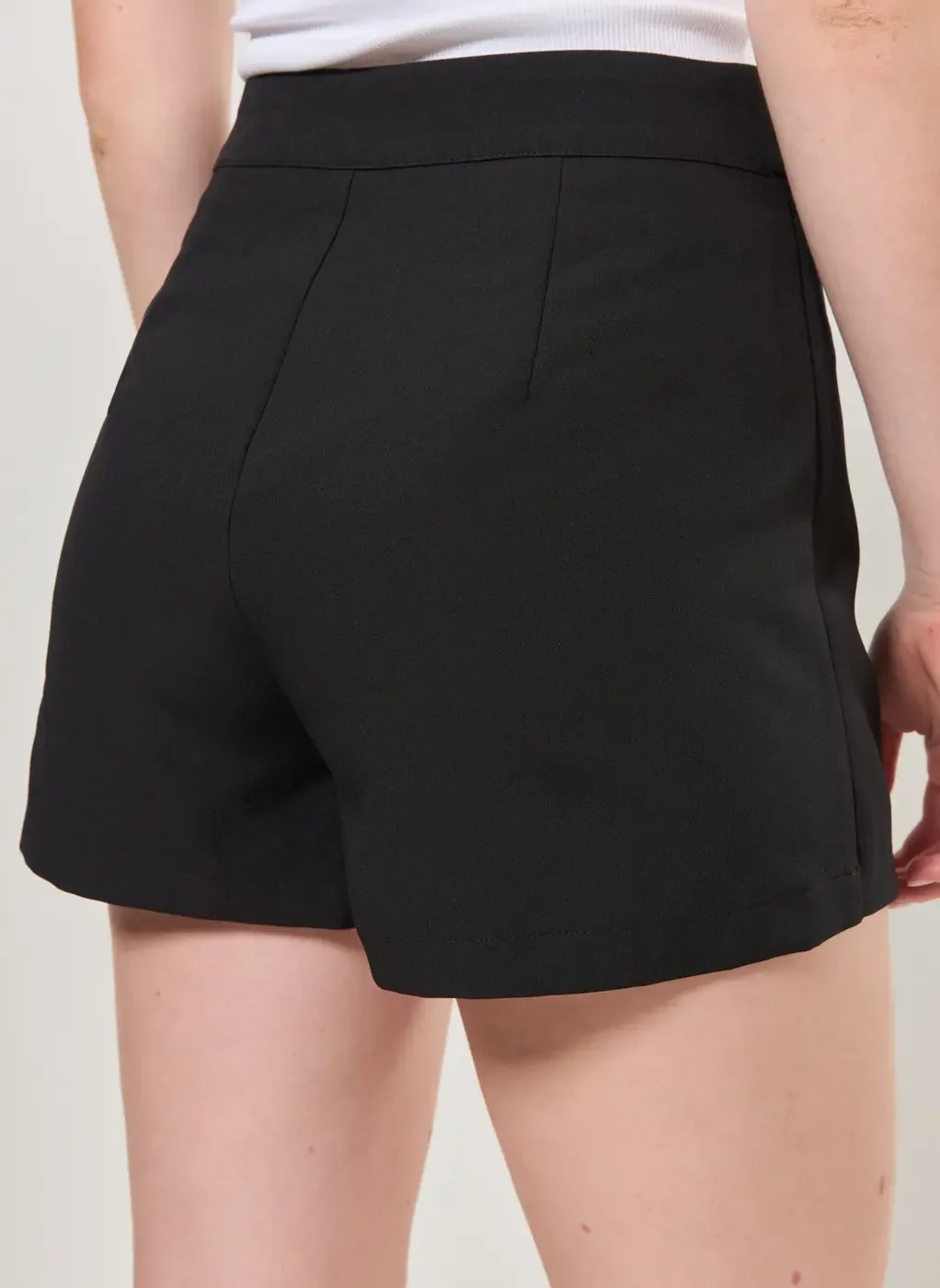 Short Saia Alfaiataria Cós Assimétrico