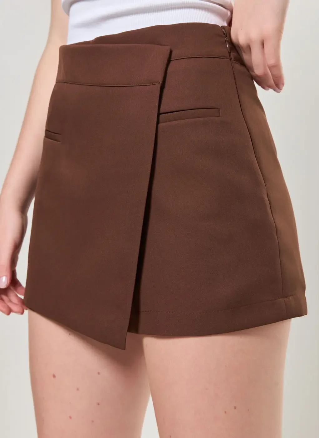 Short Saia Alfaiataria Cós Assimétrico