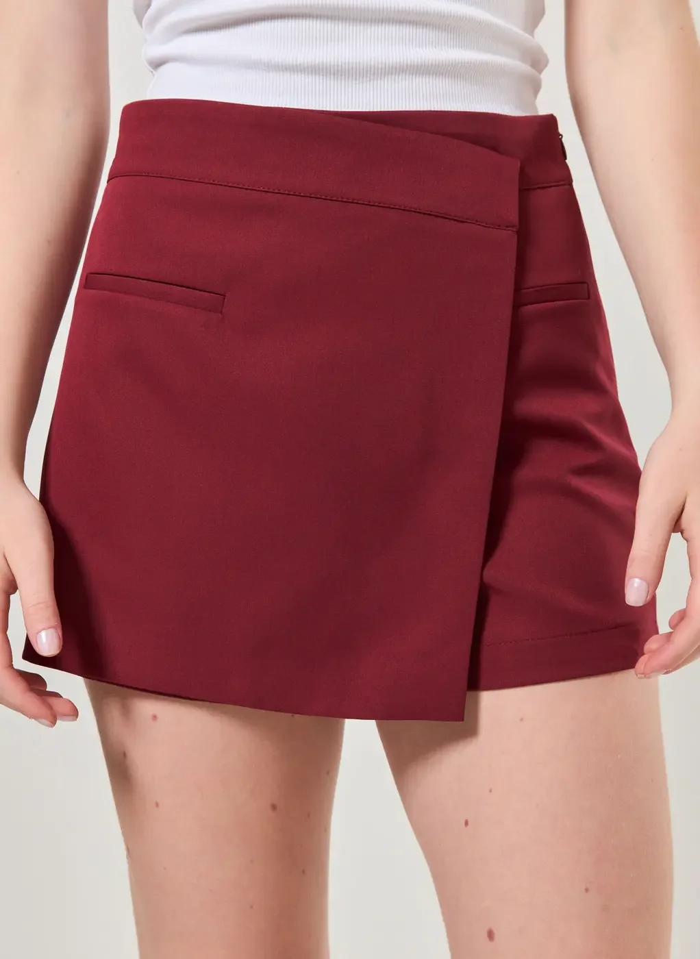 Short Saia Alfaiataria Cós Assimétrico