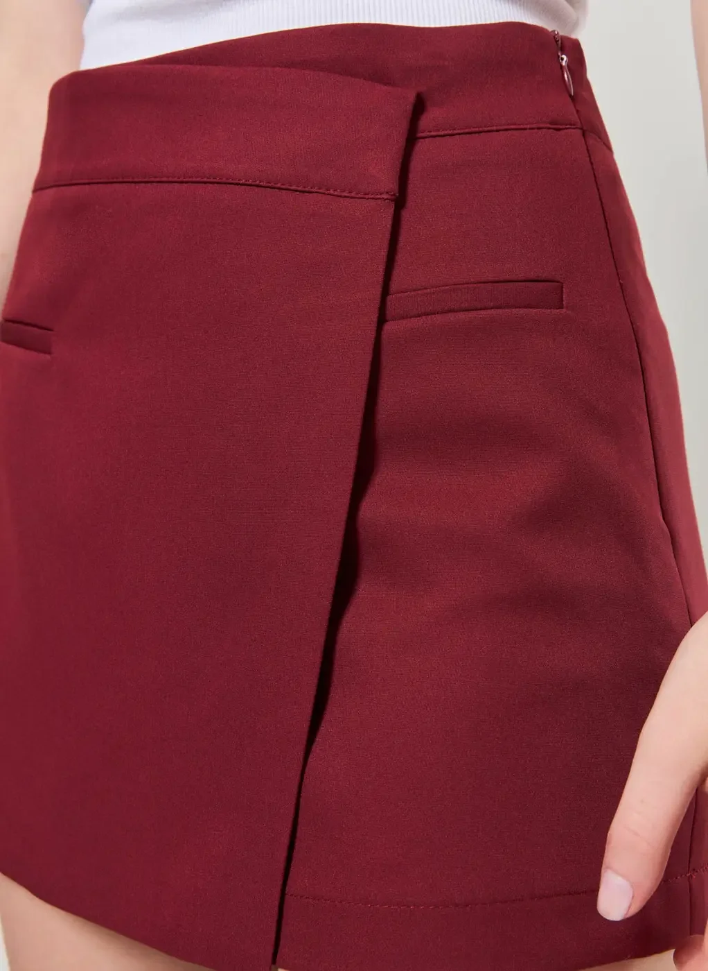 Short Saia Alfaiataria Cós Assimétrico