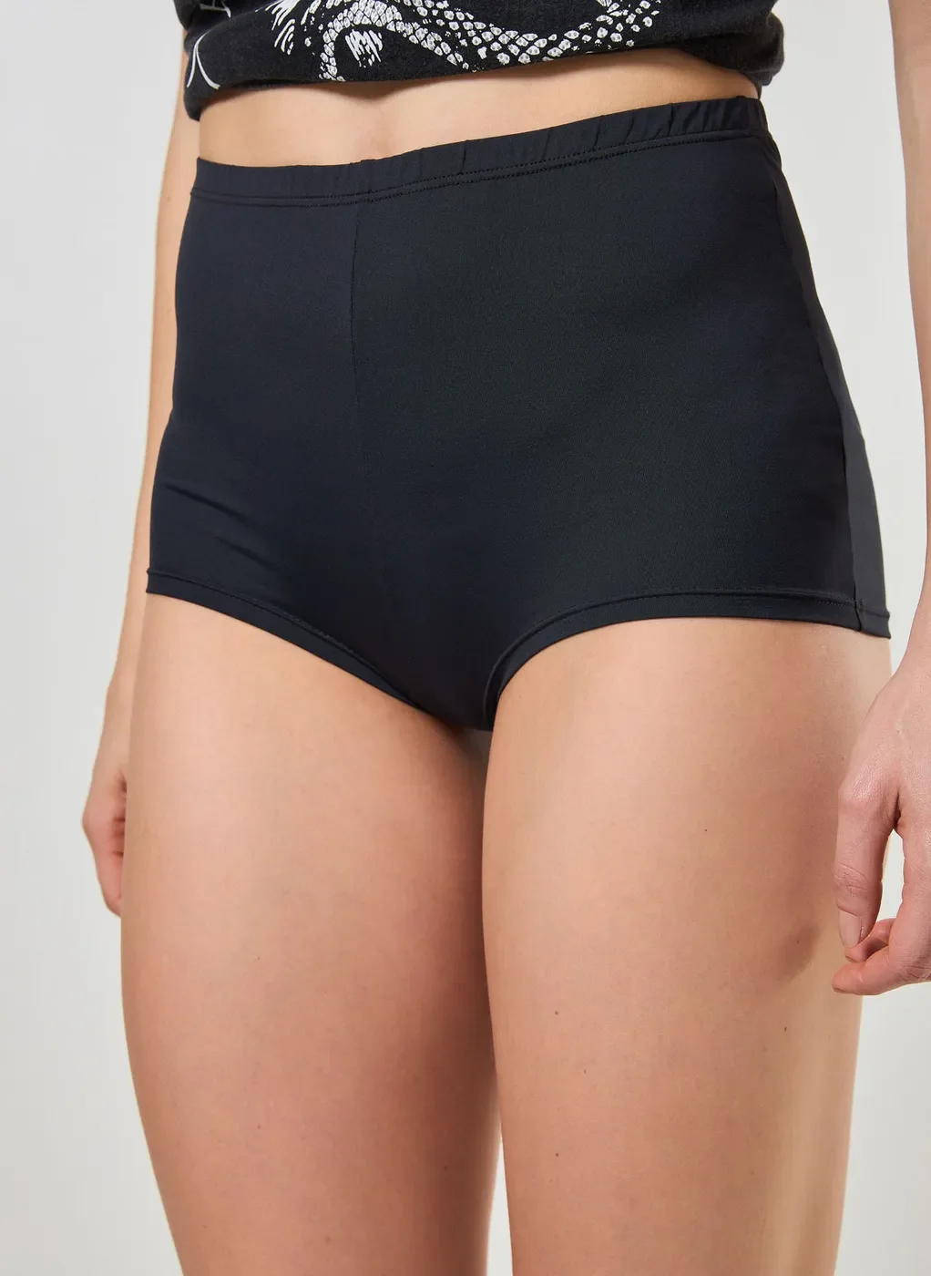 Short Hot Pants Preto