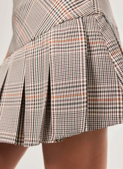 Short Saia Xadrez Plissado