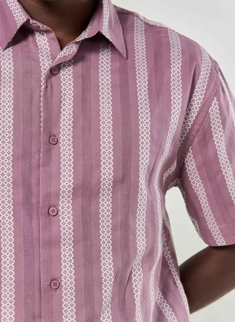 Camisa Roxa Com Listras Brancas