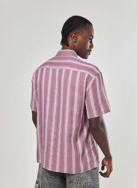 Camisa Roxa Com Listras Brancas