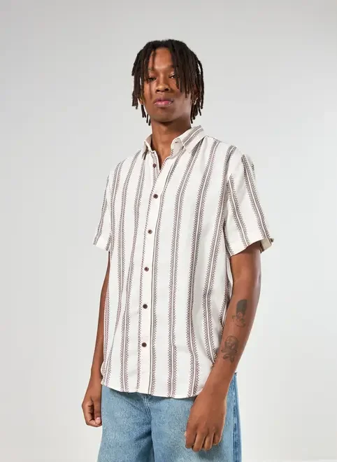 Camisa Box Listras Bordadas