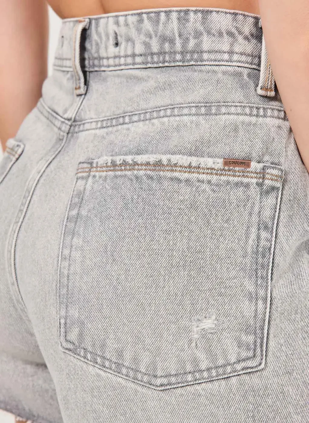 Short Jeans Cinza Desfiado