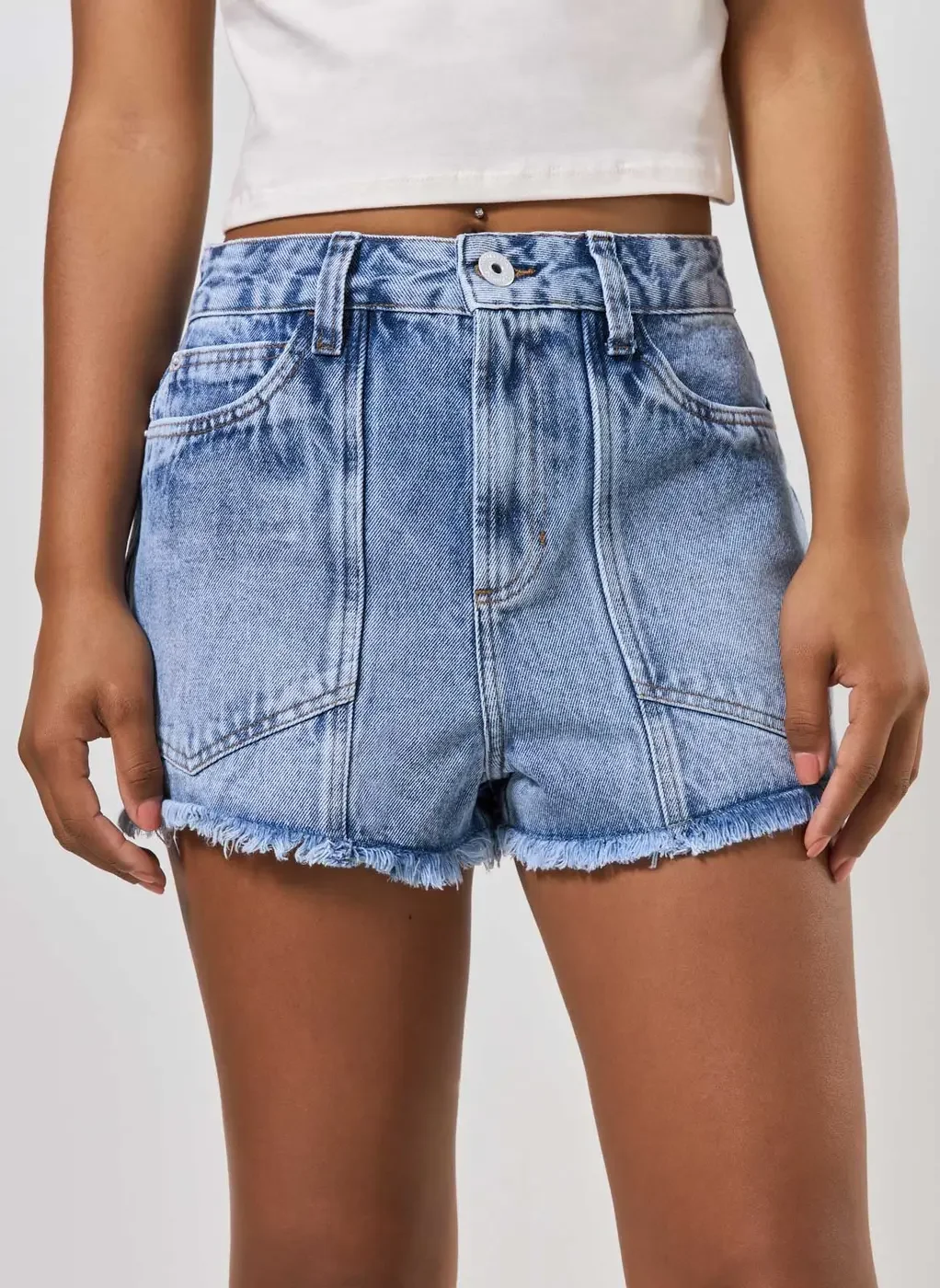 Short Jeans Costuras Marcantes