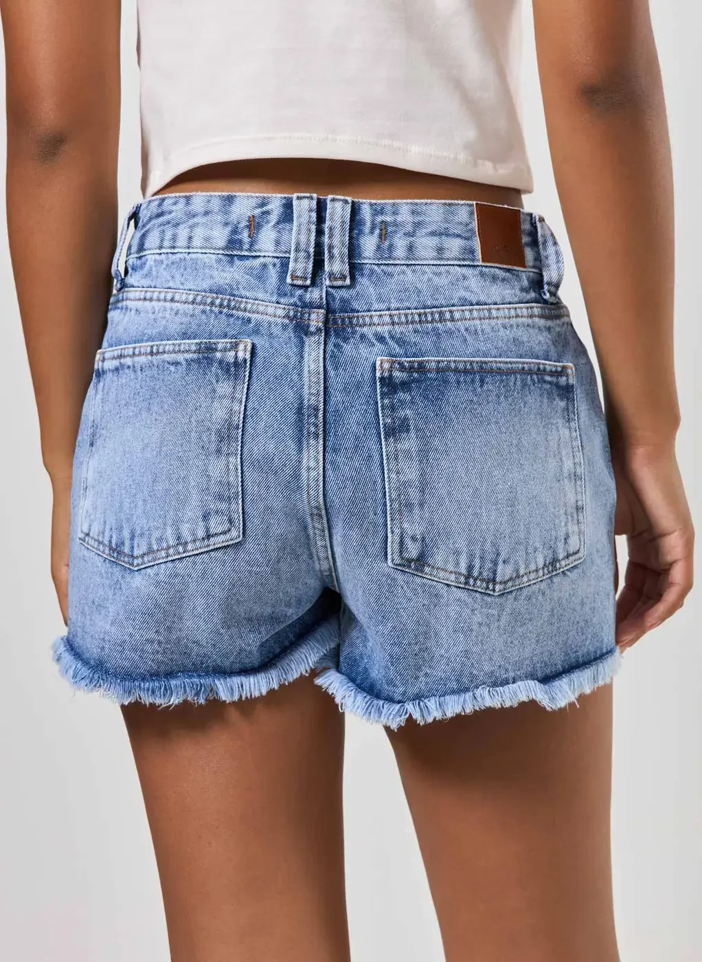 Short Jeans Costuras Marcantes