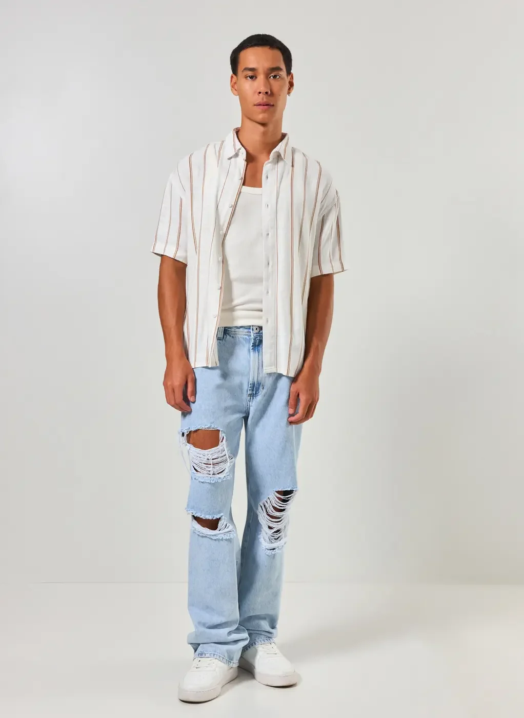 Calça Jeans Oversized Destroyed